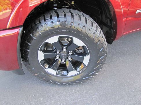 Used 2025 RAM 1500 Lone Star AWD/4WD image 32