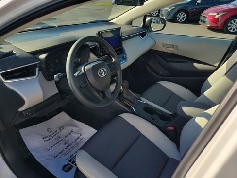 Used 2023 Toyota Corolla LE image 22