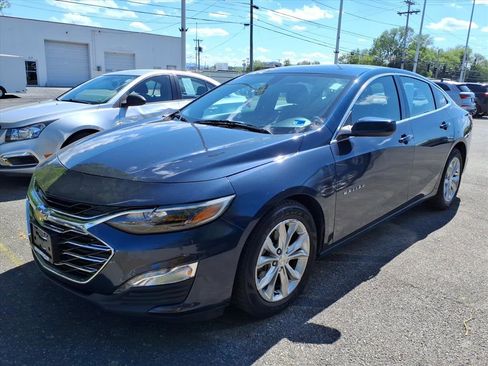 Used 2022 Chevrolet Malibu LT image 2