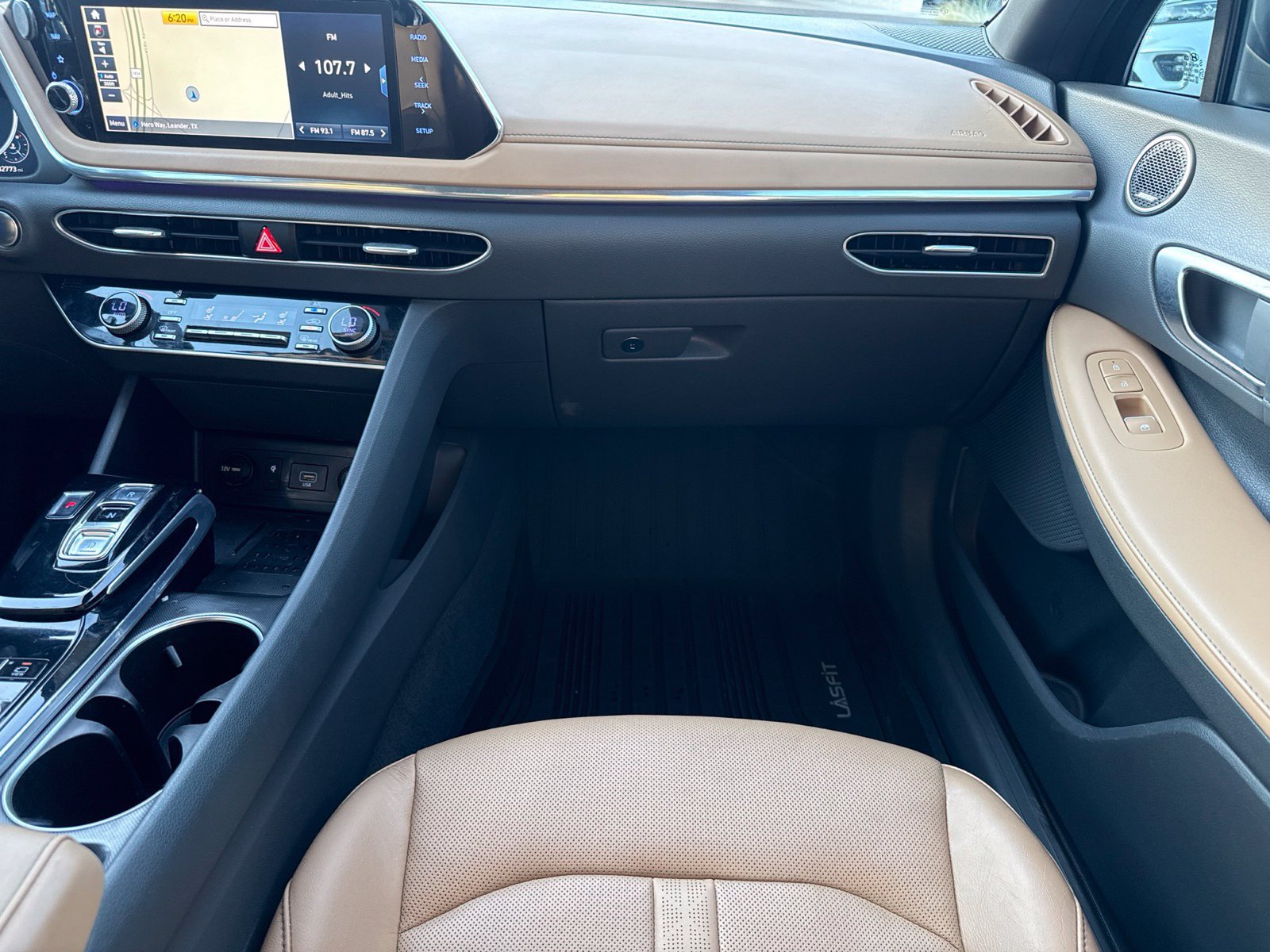 Used 2020 Hyundai Sonata Limited FWD image 25