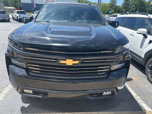 Used 2019 Chevrolet Silverado 1500 High Country w/ Z71 Off-Road Package image 3