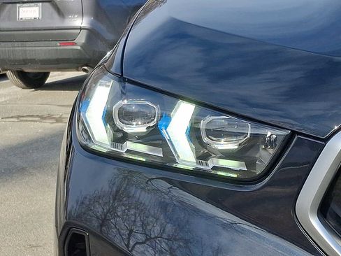 Used 2025 BMW X6 xDrive40i w/ Premium Package image 9