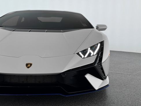 Used 2023 Lamborghini Huracan Tecnica RWD image 39