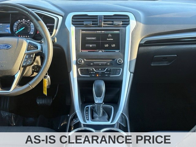 Used 2016 Ford Fusion SE AWD/4WD image 12