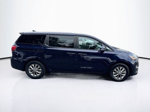 Used 2019 Kia Sedona LX FWD image 4