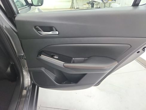 Used 2025 Nissan Altima 2.5 SR FWD image 36