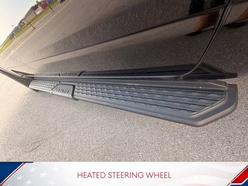 Used 2023 RAM 1500 Laramie AWD/4WD image 11
