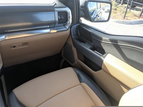 Used 2022 Ford F150 Lariat image 18