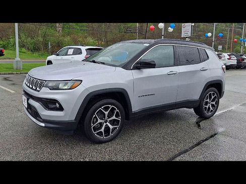 Certified 2025 Jeep Compass Limited AWD/4WD image 4