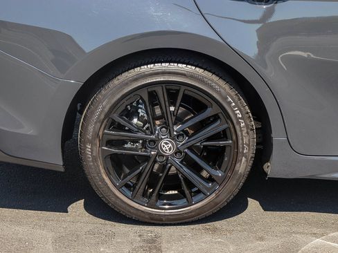 Certified 2025 Toyota Camry SE FWD image 9