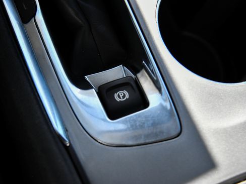 Used 2024 Chevrolet Malibu LT FWD image 25