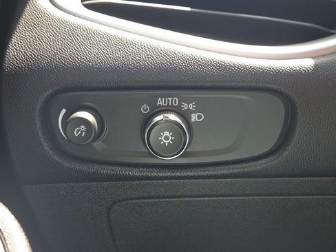 Used 2023 Chevrolet Malibu LT image 24