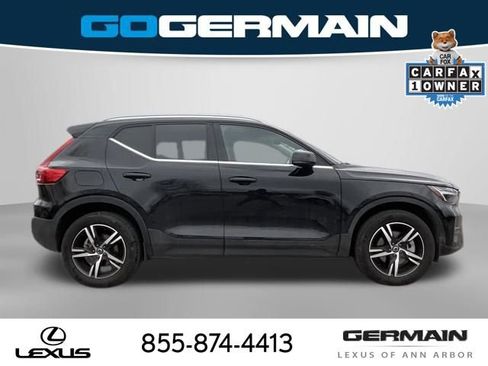 Used 2025 Volvo XC40 B5 Core AWD/4WD image 10