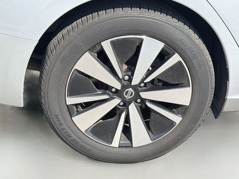 Used 2022 Nissan Altima 2.5 SV FWD image 10