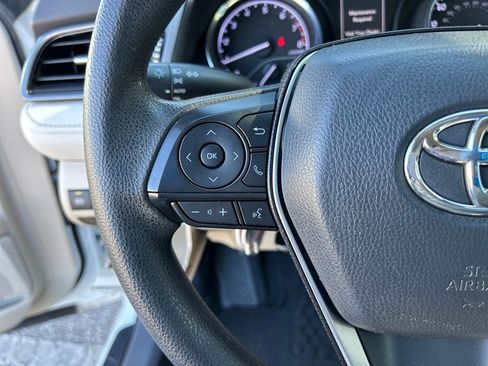 Used 2020 Toyota Camry LE image 20