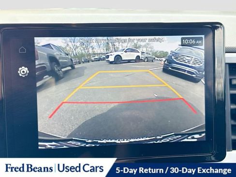 Used 2023 Hyundai Venue Limited FWD image 16