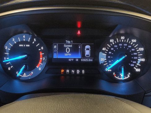 Used 2017 Ford Fusion SE image 23