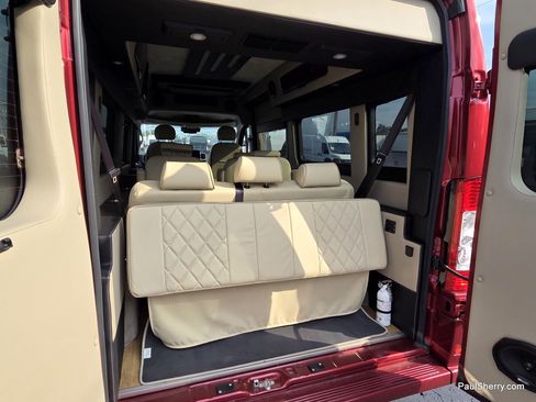 Used 2023 RAM ProMaster 2500 w/ Premium Convenience Group (B) FWD image 5