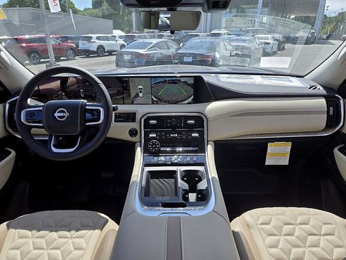 New 2025 Nissan Armada Platinum Reserve image 12