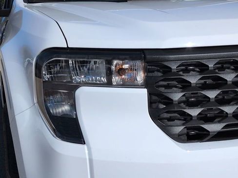 New 2026 Ford Maverick XLT image 9