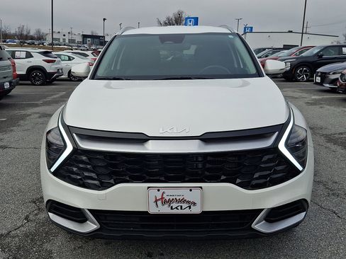 Used 2025 Kia Sportage EX image 2