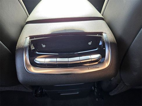 Certified 2025 Cadillac XT6 Premium Luxury image 7