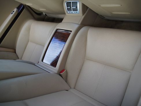 Used 2013 Mercedes-Benz CL 550 4MATIC image 15