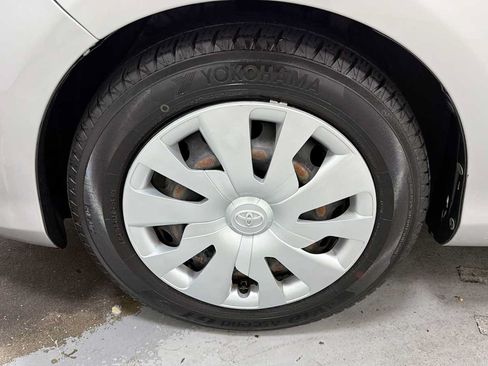 Used 2015 Toyota Yaris L FWD image 10