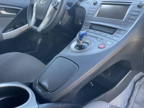 Used 2015 Toyota Prius Three image 29