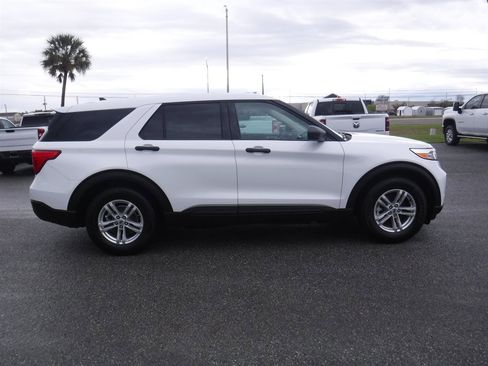 Used 2022 Ford Explorer 2WD image 3