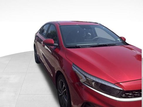 Used 2023 Kia Forte LXS FWD image 3