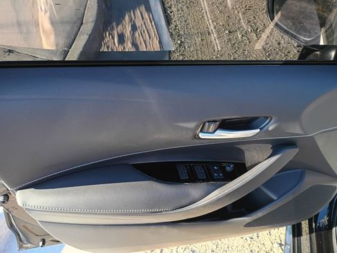 Used 2025 Toyota Corolla SE image 9