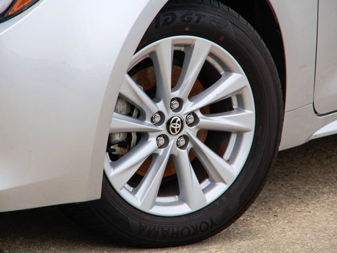 Used 2026 Toyota Corolla SE FWD image 29
