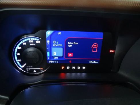 Used 2024 Ford Bronco Outer Banks AWD/4WD image 18