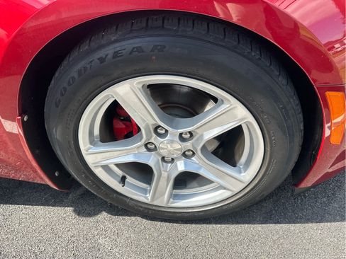 Used 2019 Chevrolet Camaro LT RWD image 7