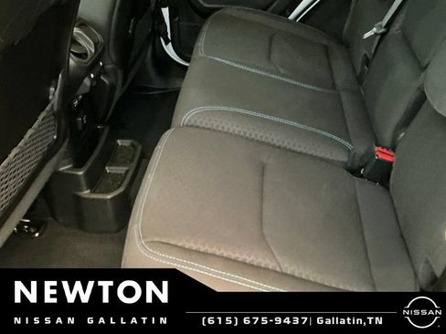 Used 2024 Jeep Wrangler Unlimited Rubicon 4xe AWD/4WD image 8