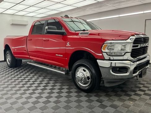 Used 2021 RAM 3500 Big Horn w/ Level 1 Equipment Group AWD/4WD image 3