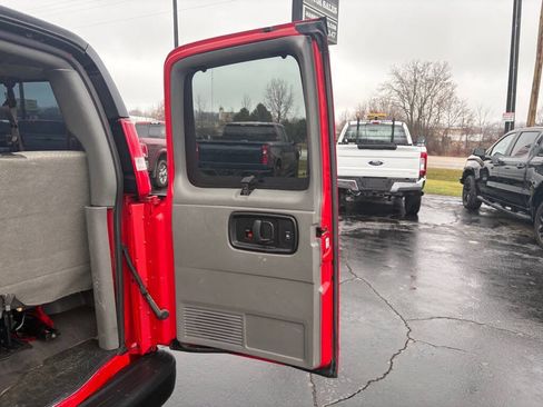 Used 2020 Chevrolet Express 3500 LS RWD image 9