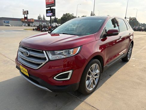 Used 2017 Ford Edge Titanium w/ Equipment Group 301A AWD/4WD image 4