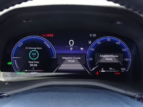 Certified 2025 Toyota Camry XLE FWD image 24