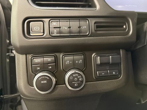 Used 2022 GMC Yukon SLE w/ Max Trailering Package AWD/4WD image 18