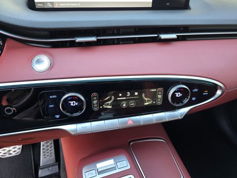 Used 2024 Genesis GV70 3.5T Sport image 17