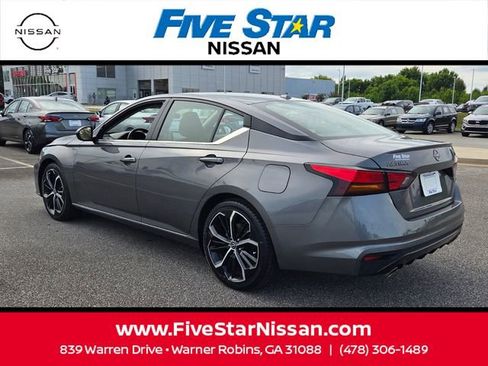 Used 2024 Nissan Altima 2.5 SR FWD image 9
