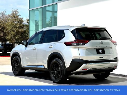 Used 2022 Nissan Rogue Platinum w/ Head-Up Display Package FWD image 7