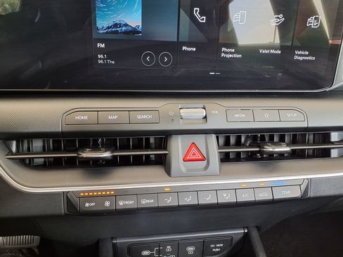 Used 2025 Kia K4 FWD image 30