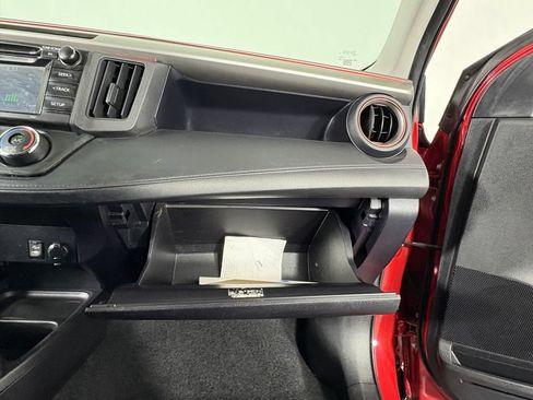 Used 2016 Toyota RAV4 LE AWD/4WD image 26
