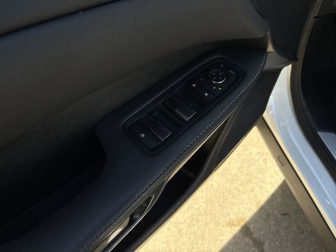 Certified 2025 Lexus RX 350h w/ Accessory Package (Z1) AWD/4WD image 10