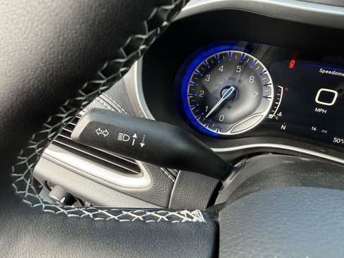 New 2026 Chrysler Pacifica Select image 28