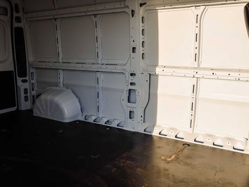 Used 2023 RAM ProMaster 2500 w/ Premium Convenience Group (B) FWD image 21