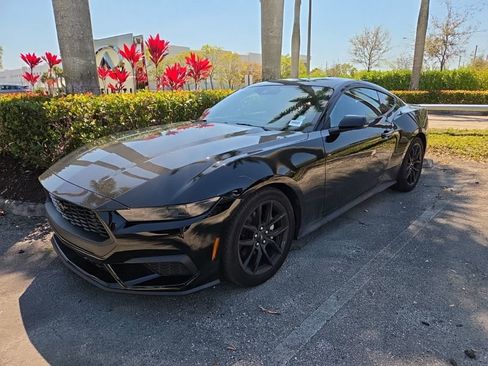 Used 2025 Ford Mustang Premium image 11